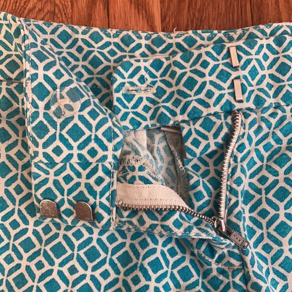 Loft Linen Blend Shorts Teal Geometric Pattern - Picture 4 of 9